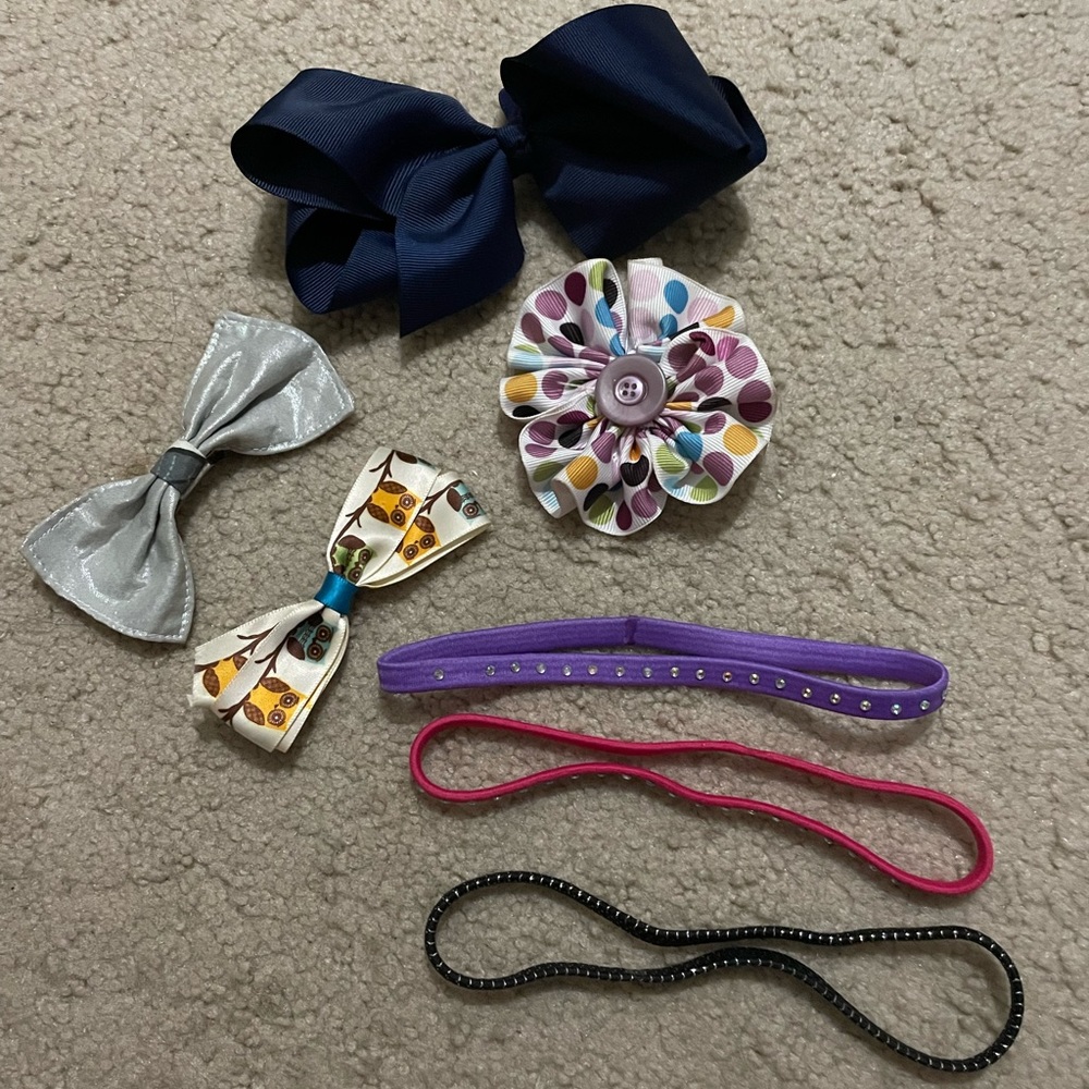 Gently Used Girls Hair Accessory Bundle